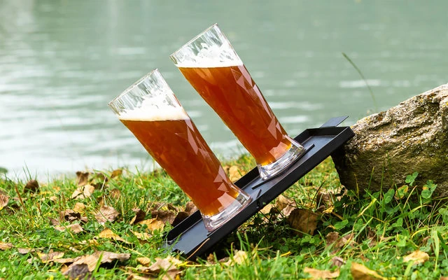 Silwy Beer Magnetic Plastic Glasses Incl. Metallic Gel Coasters 2 Pieces 4 Silwy Beer Magnetic Plastic Glasses Incl. Metallic Gel Coasters 2 Pieces - Image 2